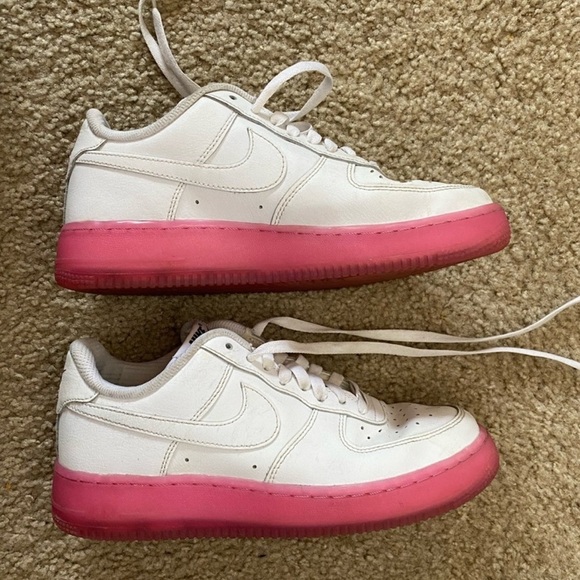 Nike Women’s Air Force 1 Pink Sole Size 7.5 - Picture 1 of 5